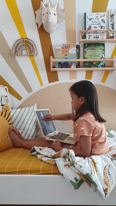 Drveni laptop sa magnetnom tablom