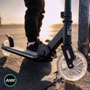 Neon Flash trotinet svetleći