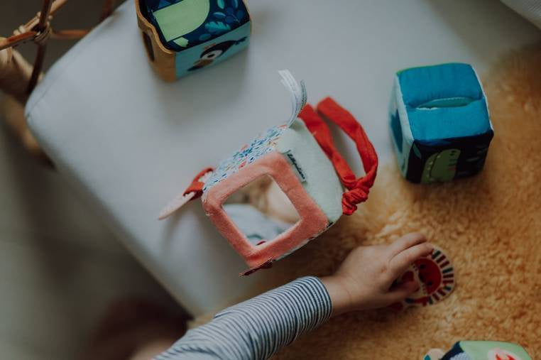 Kocka aktivnosti Alisa