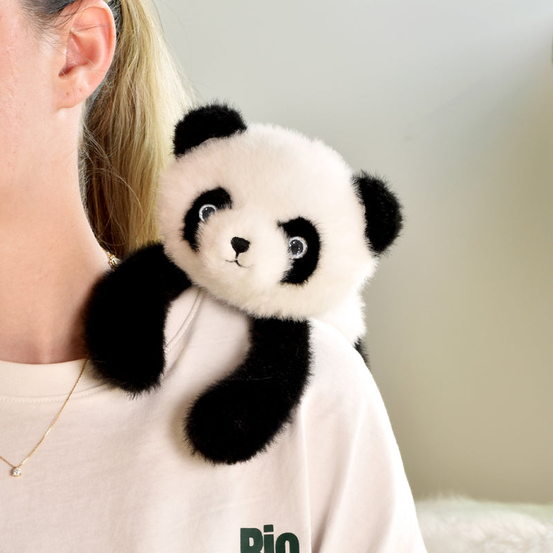Magnetna plišana panda 30cm