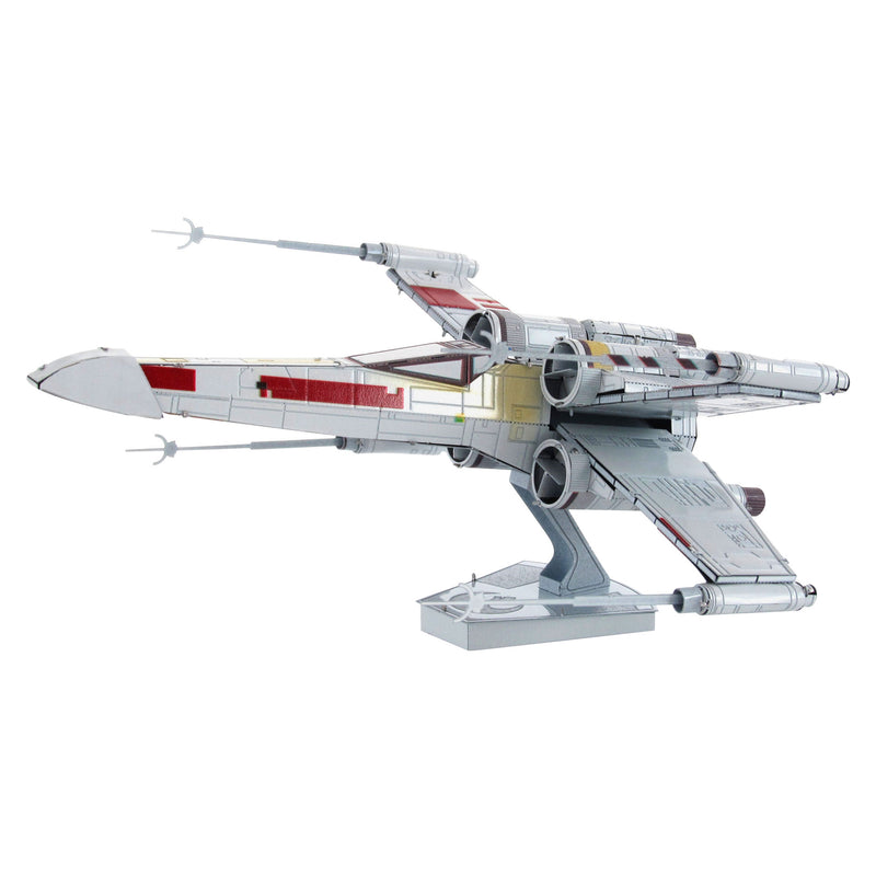 3D metalna maketa - STAR WARS X-Wing Starfighter