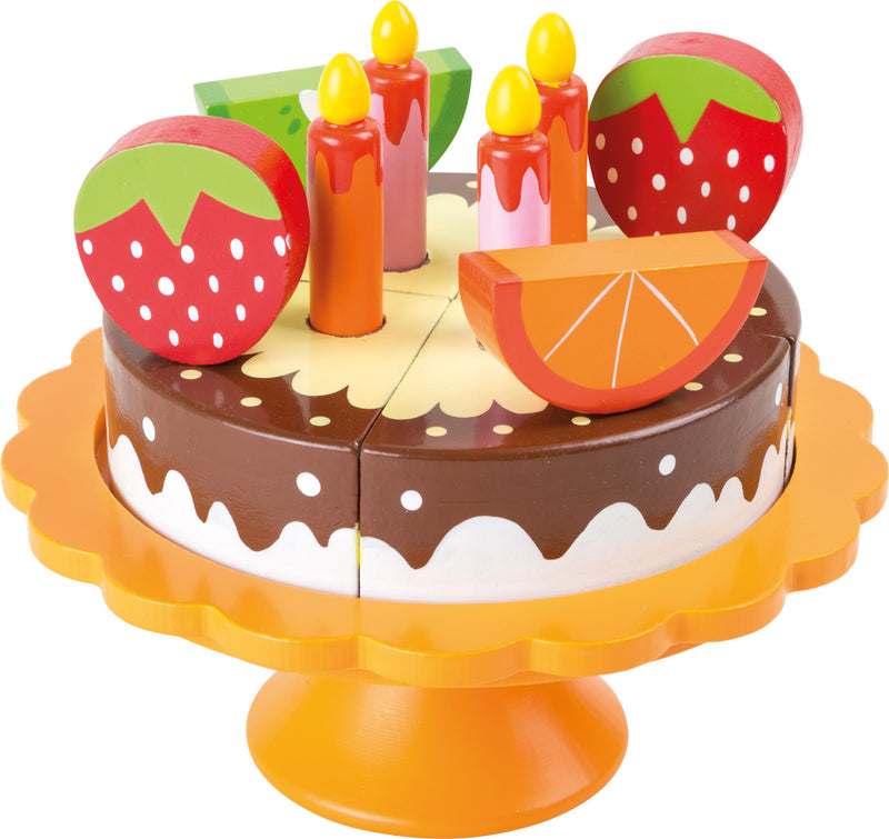 Rođendanska torta koja se seče